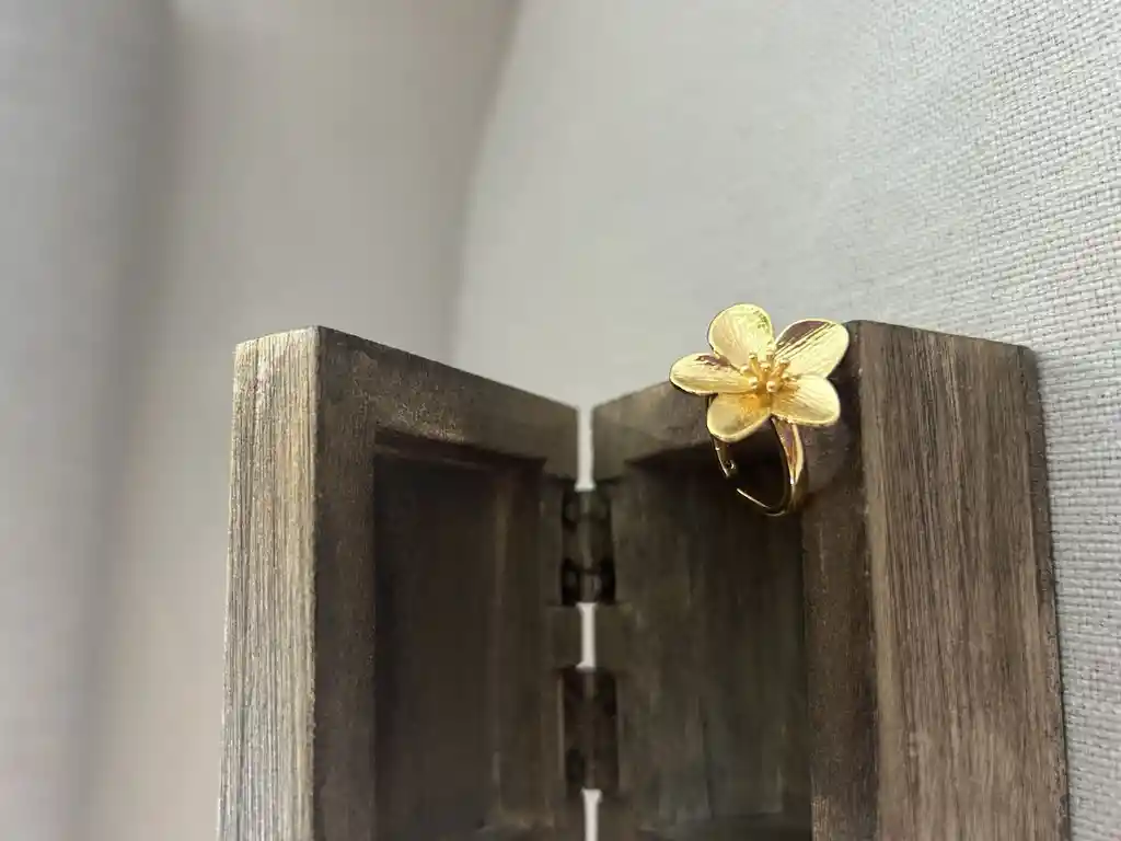 Anillo Gardenia