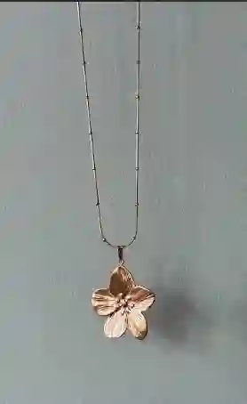 Collar Gardenia