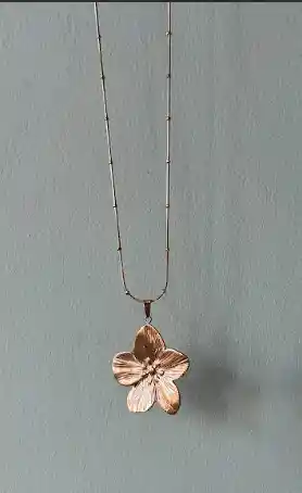 Collar Gardenia
