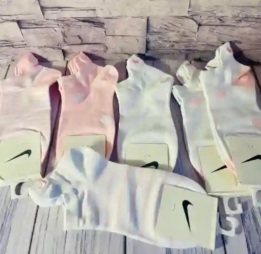 Medias Tobillera Tipo Nike Bordada Surtida