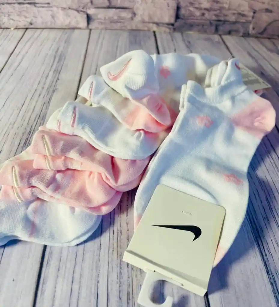 Medias Tobillera Tipo Nike Bordada Surtida