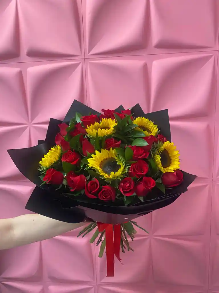 Bouquet De Rosas Y Girasoles De Lujo Grande