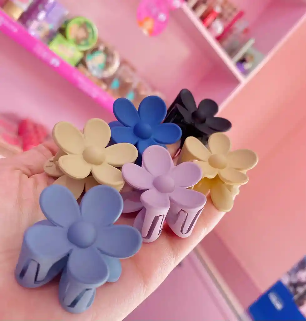 🌷 Mini Pinza De Flor – Acabado Mate (colores Pastel Y Neutros)
