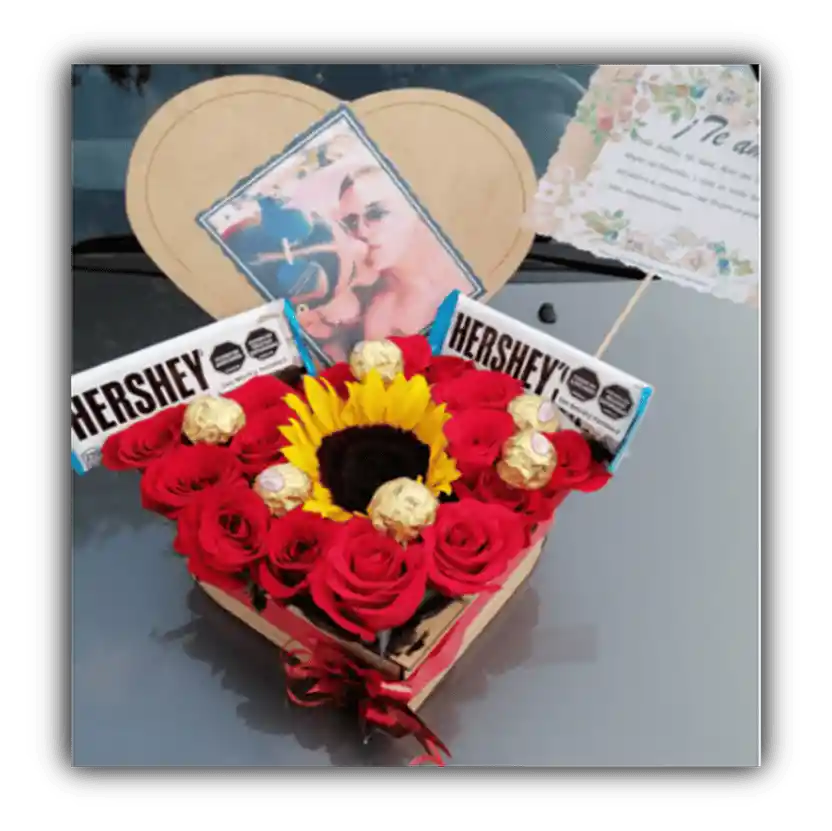 Corazón 15 Rosas + 1 Girasol + Chocolates