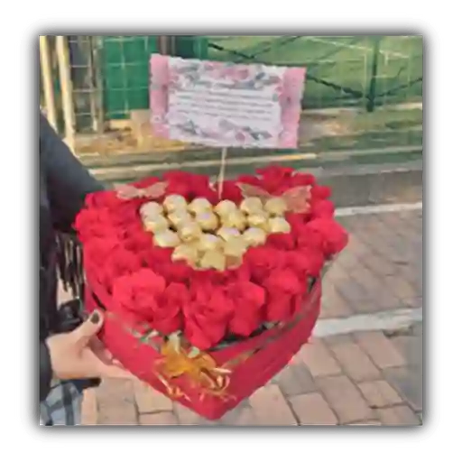 Corazón Grande 60 Rosas + Chocolates