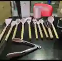 Set De Utensilios Para Cocina En Silicona Con Mango De Madera 12 Piezas Cucharas Rosadas