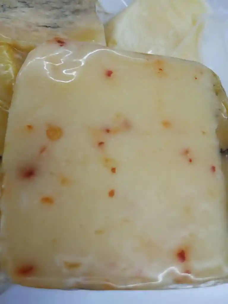 Queso Madurado Con Ají