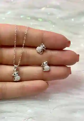 Set De Aretes Y Collar Con Diseño De Gato Brillante Elegance