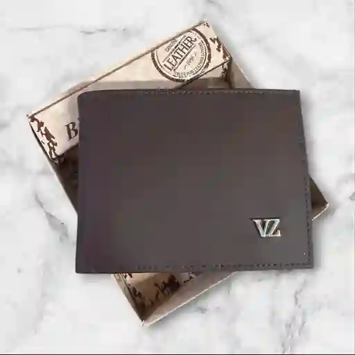Billetera Hombre Velez Cuero Genuino De Alta Calidad Color Cafe Chocolate - Grabado