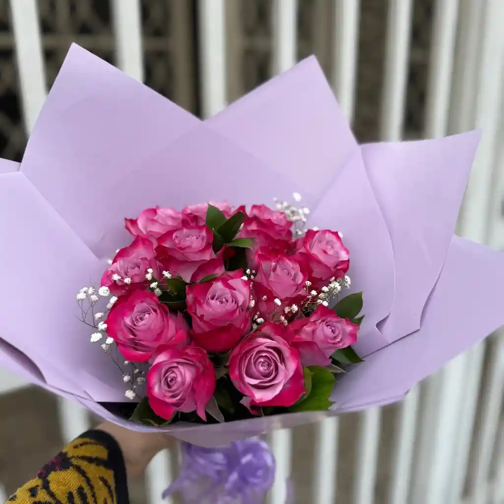 Flores Ramo De Rosas Morado