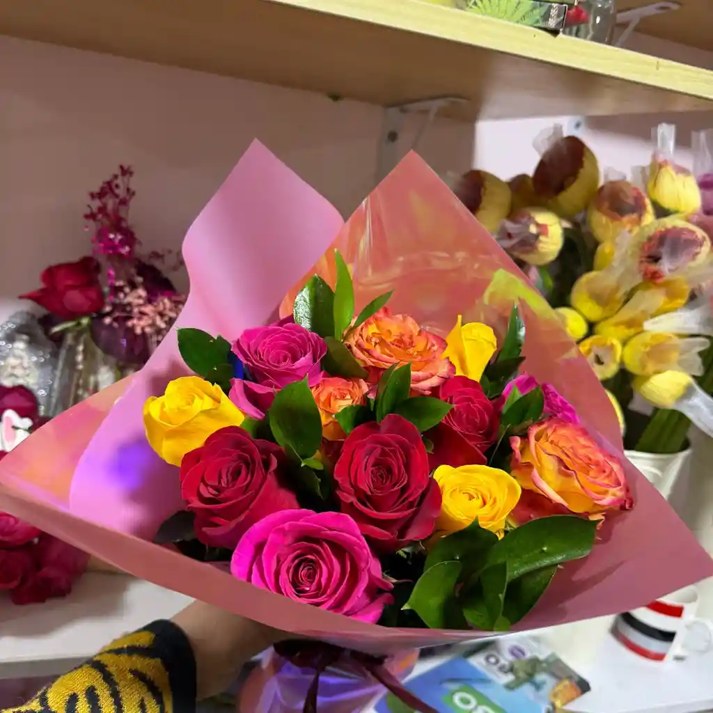 Flores Rosas Colores Surtidos