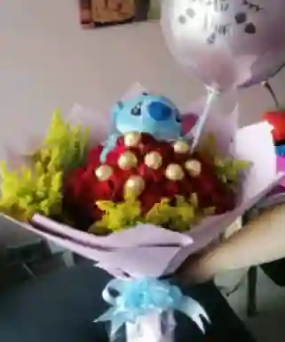 Bouquet De 60 Rosas + Peluche + Chocolates