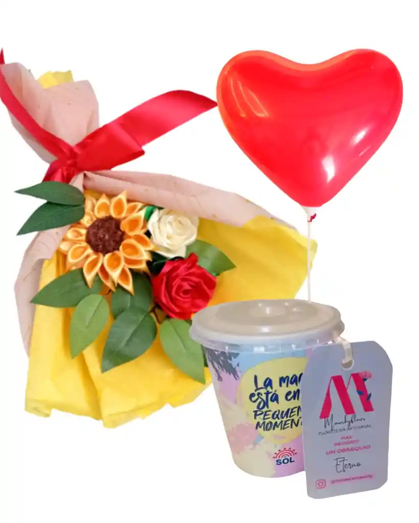 Ramo De Rosas Y Girasol Con Cafe Latte