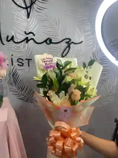 Boquet Lirio