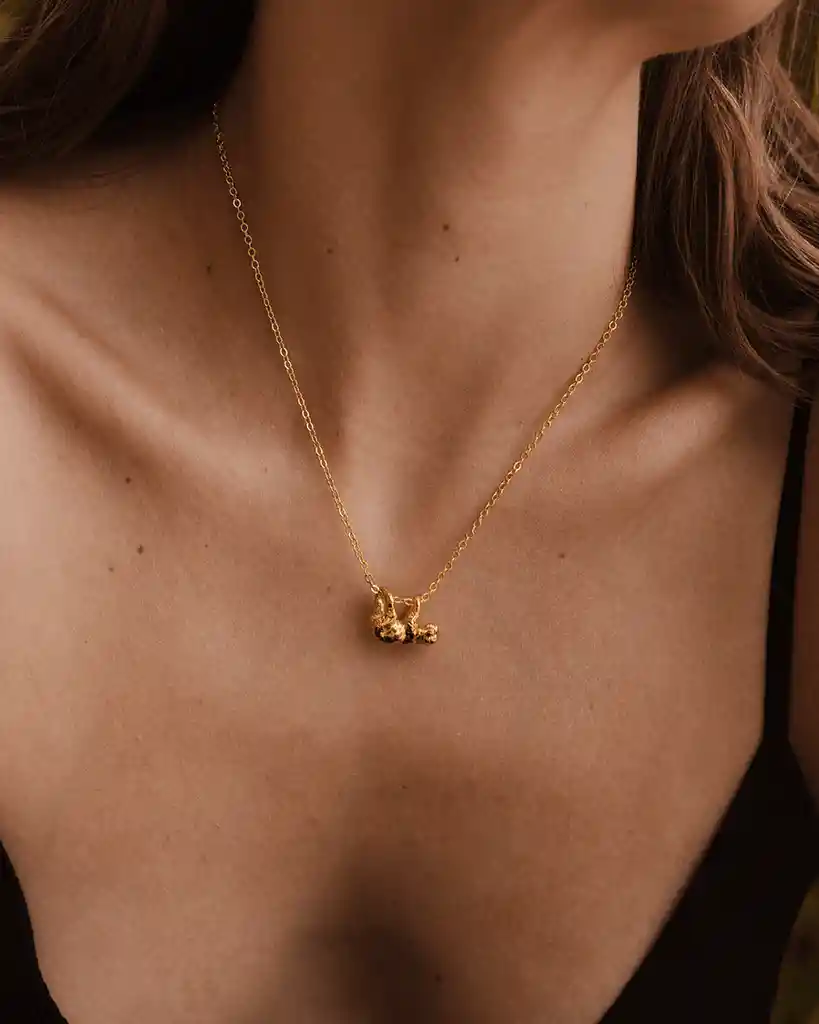 Lunamar Collar Oso Perezoso Dorado