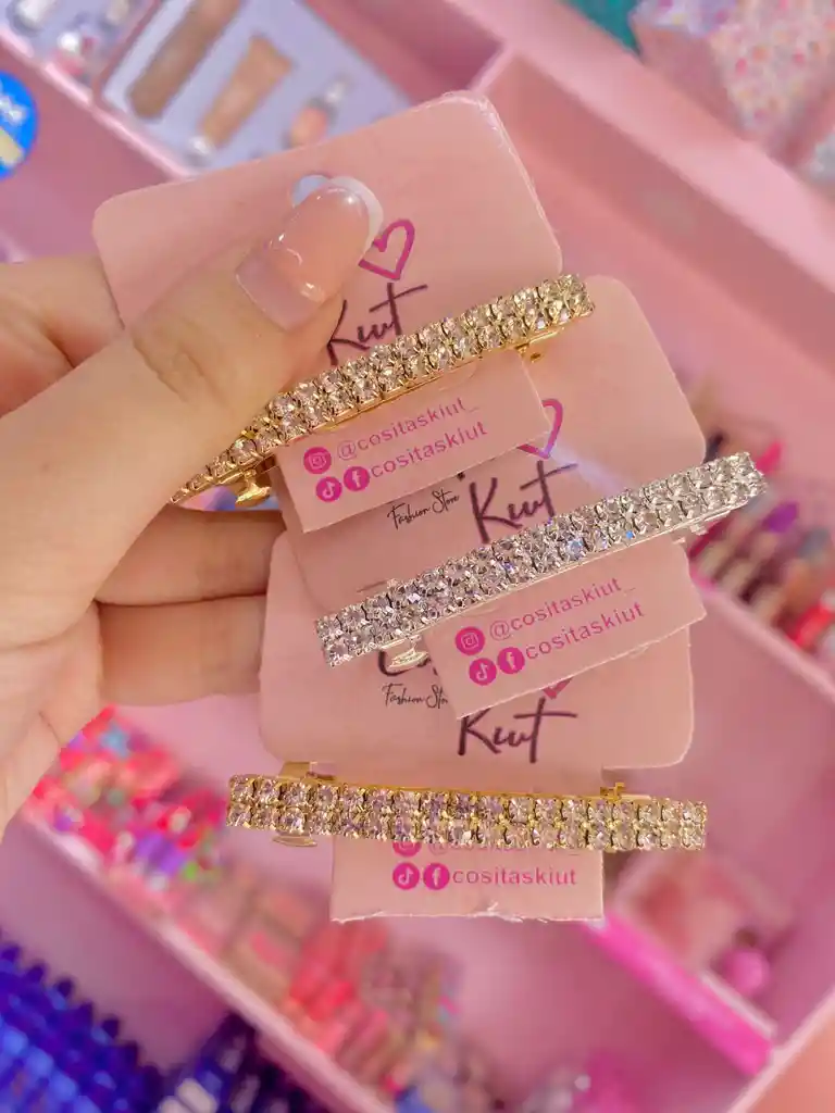 ✨ Pinza Con Brillantes – Ilumina Tu Look Al Instante