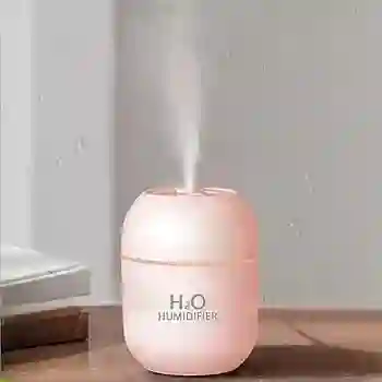 Humidificador H₂o Luz Led En Color Rosado (220ml) + 1 Esencia Hidrosoluble