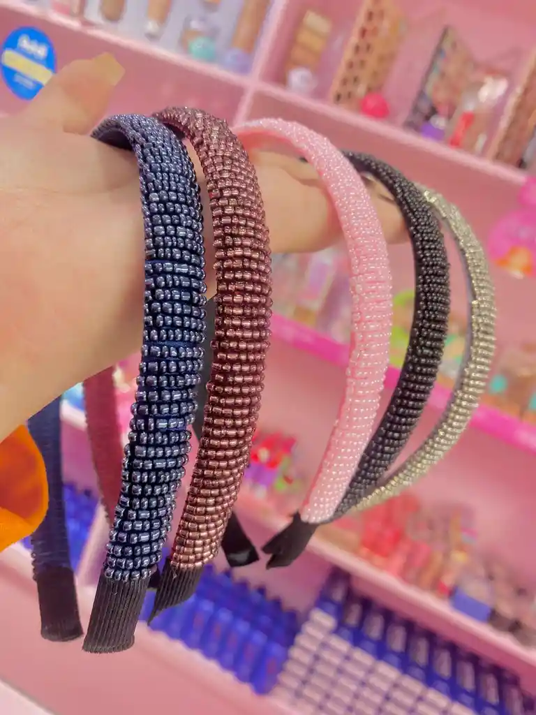 💫 Diadema Con Mini Mostacillas – Estilo Y Comodidad Para Cada Día