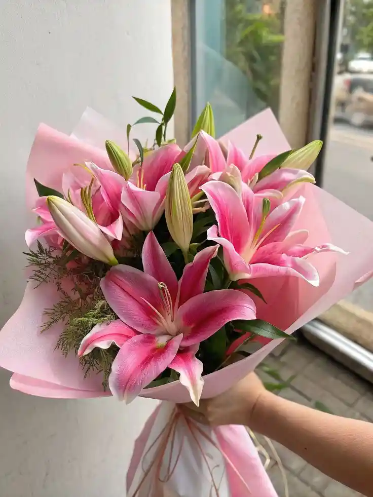 Ramo De Lirios – Belleza Y Elegancia
