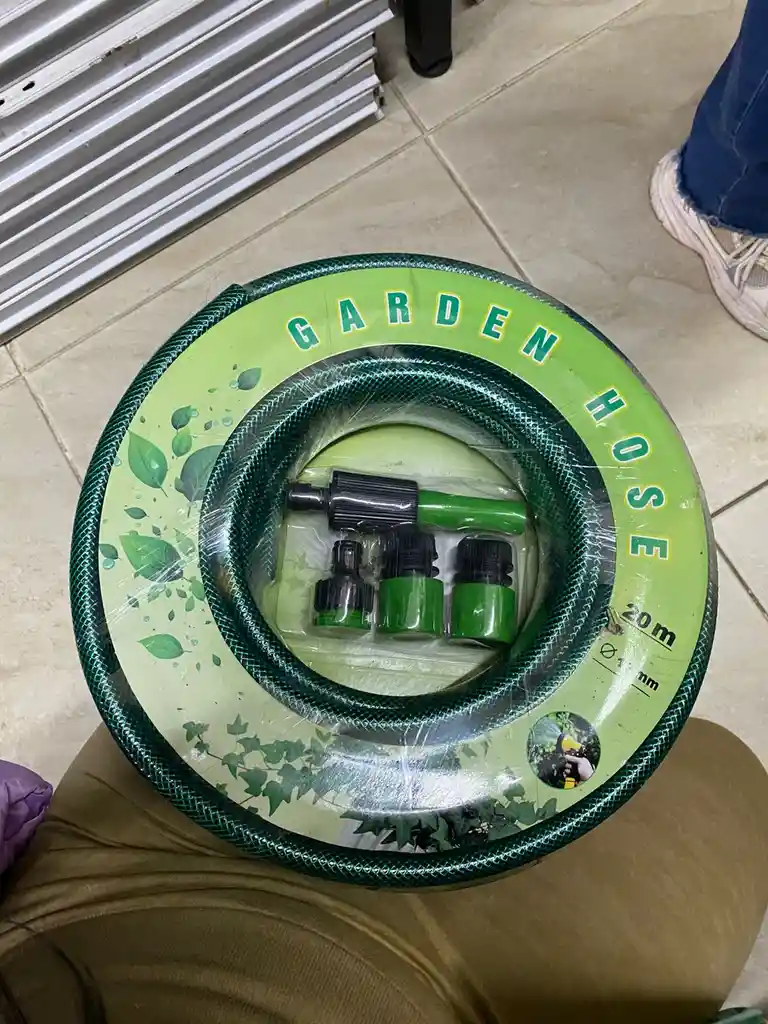 Manguera De Jardin Con Kit De Boquillas Multiuso 20mtrs
