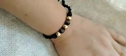 Pulsera Negra Oro 18 Kilates 3 Bolas Lisas De 8mm 2 Neoprenos De 3 Rayas