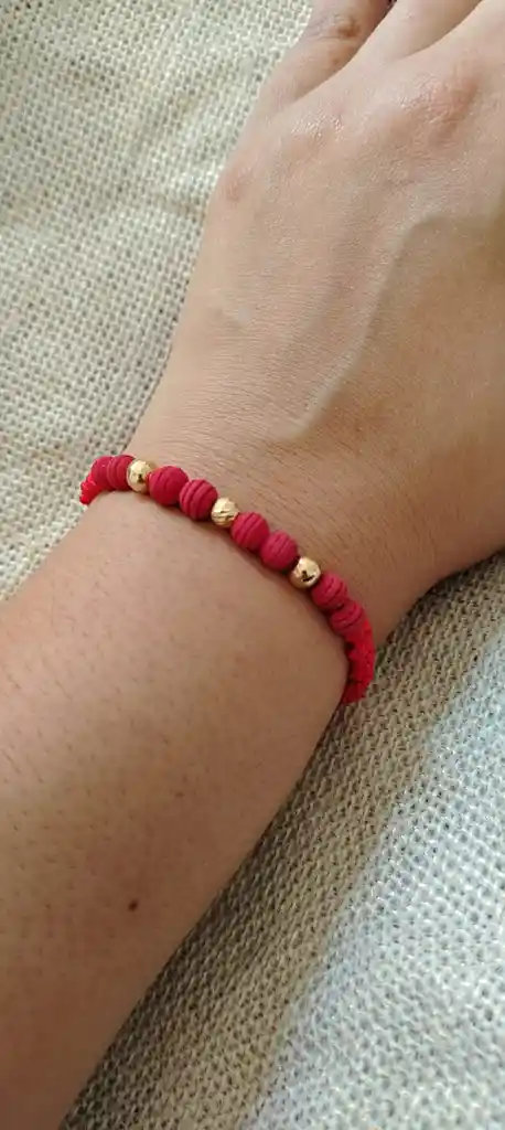 Pulsera Roja Oro 18kilates 2 Bolas Lisas 6mm 1 Diaman De 5mm