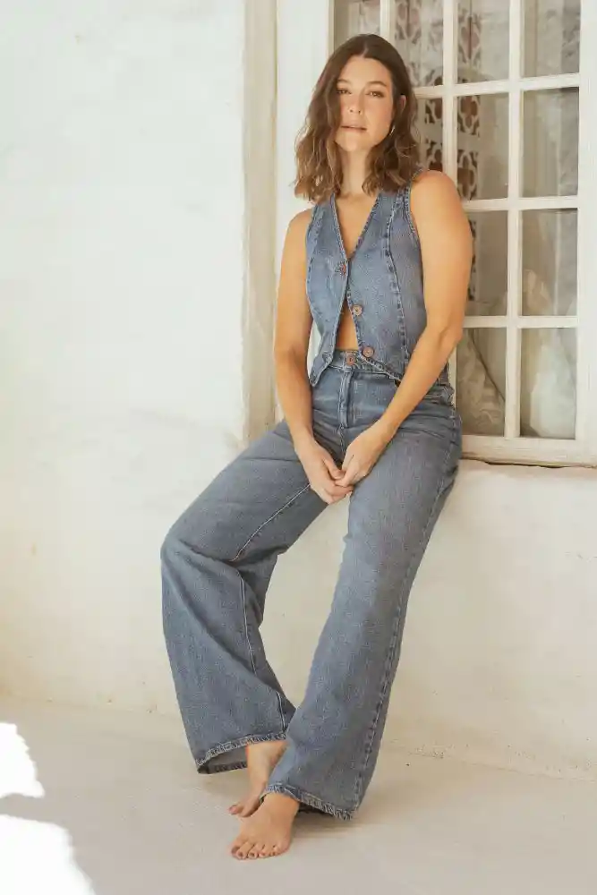 Jeans Bucarest Color Azul Medio Talla 10