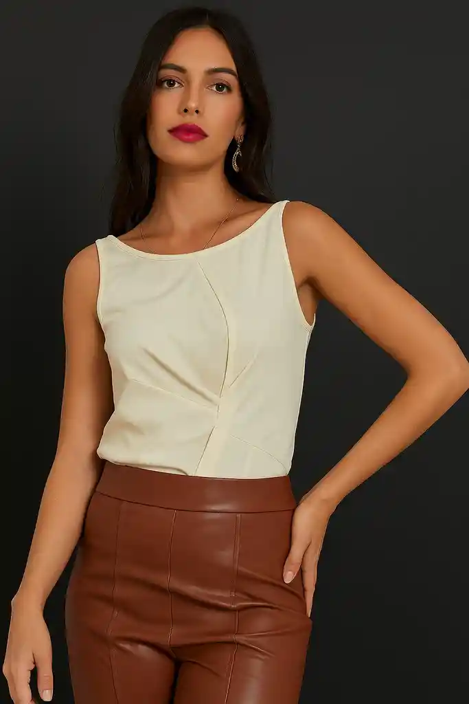 Blusa Escultural Marfil De Luna