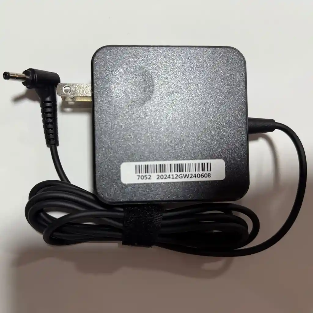 Cargador Para Portatil Lenovo Ideapad 20v 2.25 Amp 4.0*1.7mm