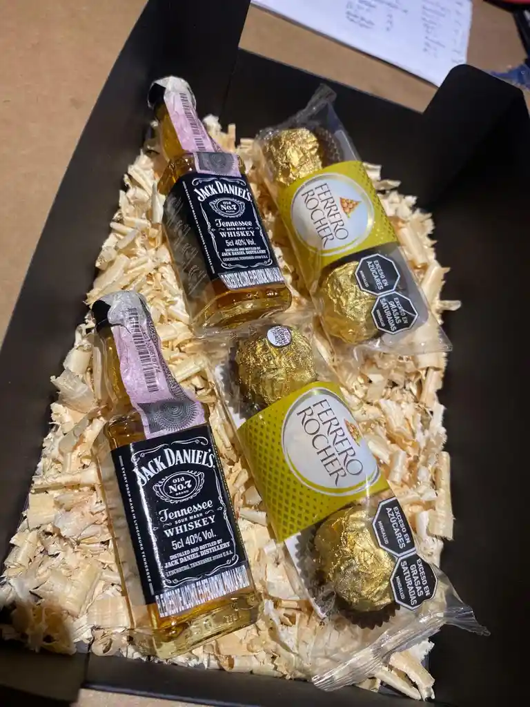 Shots, Chocolates, Anchetas, Hombre, Cumpleaños, Sorpresas, Regalos, Aniversario, San Valentin, Amor Y Amistad