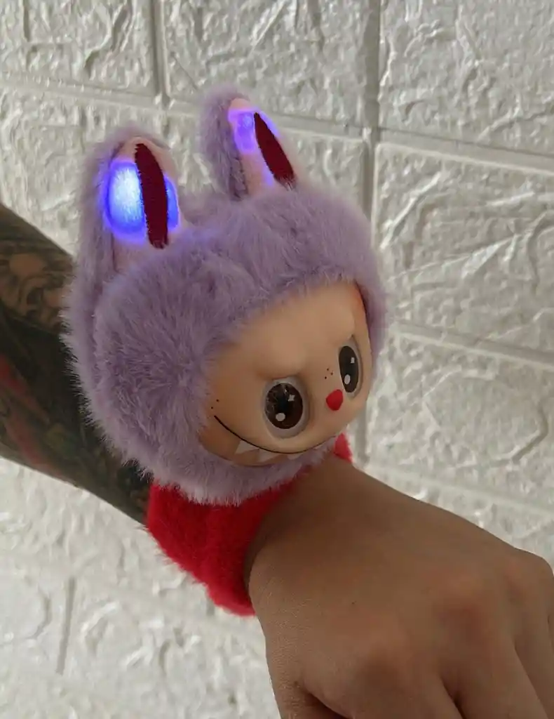 Pulcera Labubu Peluche Con Luces Y Sonido