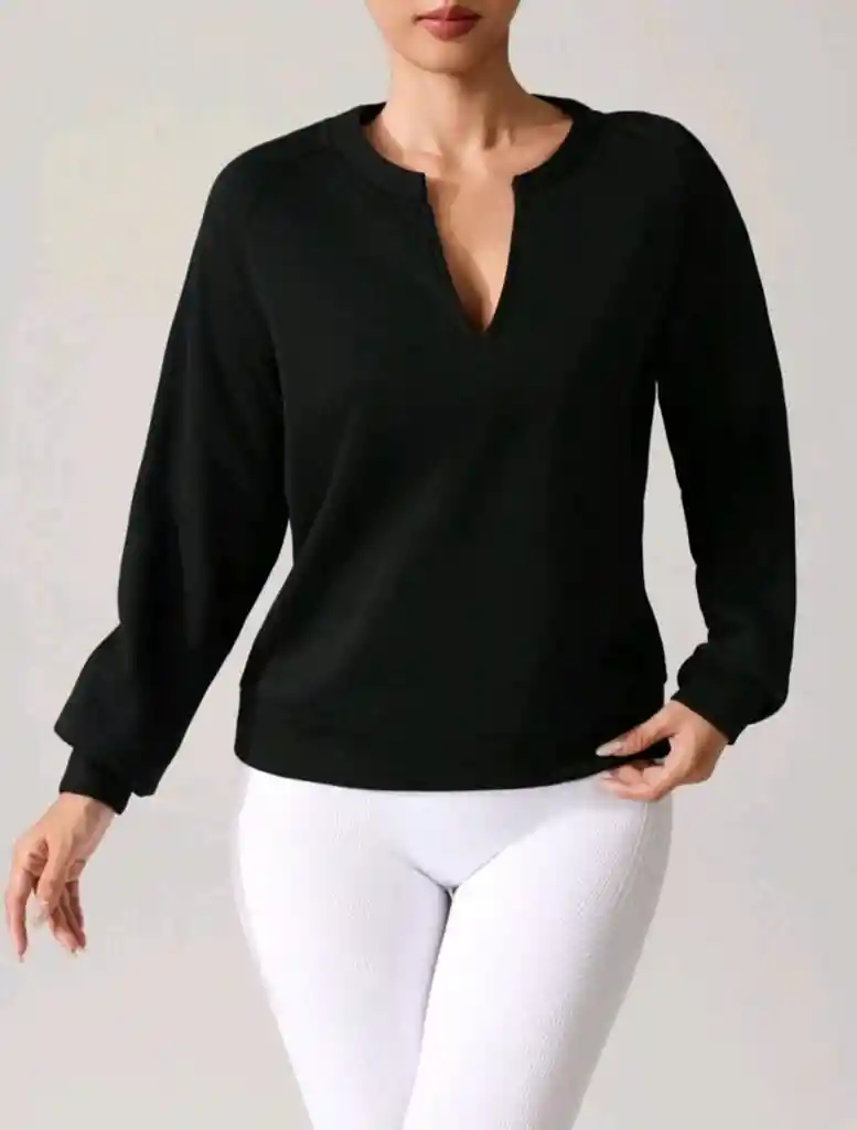 Sweater Minimalista Noir Sofisticado
