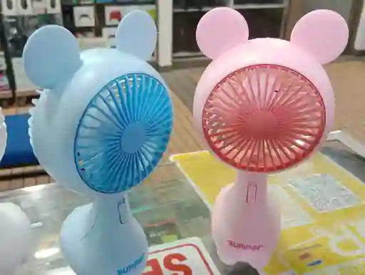 ¡adiós Al Calor! ☀️ Descubre Nuestro Ventilador Recargable De Mano Recargable Con Luz. Compacto, Potente Y Adorable. ¡tu Aliado Para Un Verano Fresco!