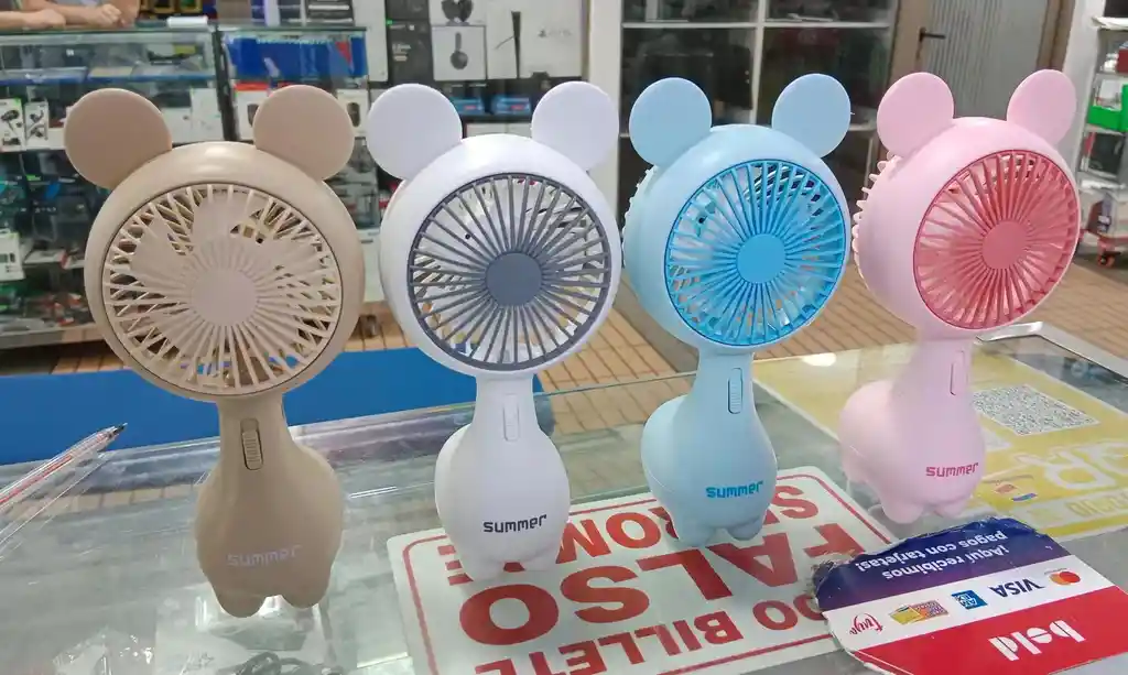 ¡adiós Al Calor! ☀️ Descubre Nuestro Ventilador Recargable De Mano Recargable Con Luz. Compacto, Potente Y Adorable. ¡tu Aliado Para Un Verano Fresco!