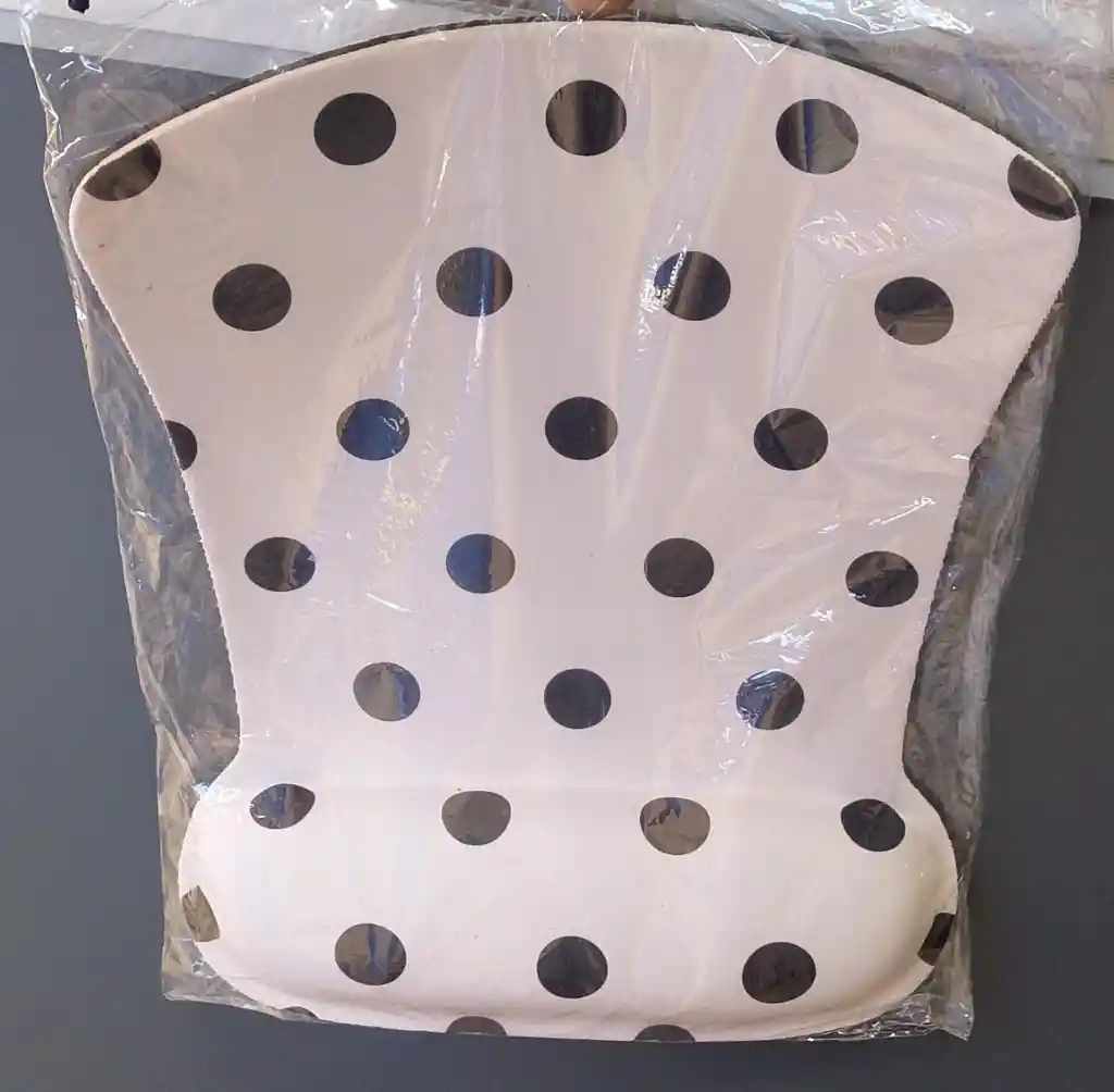 Pad Mouse Ergonómico Con Soporte Para Muñeca – Diseño Puntos | Yt-x10