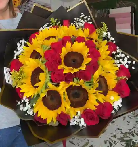 Rosas Y Girasoles