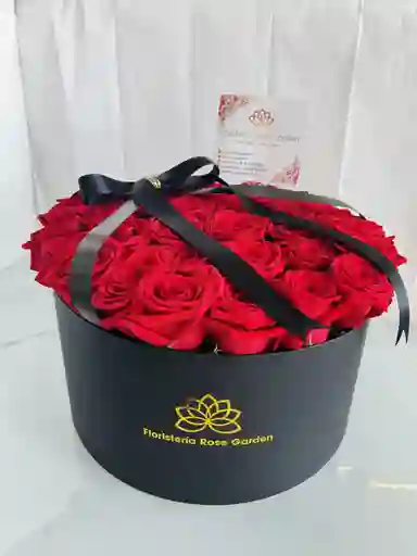 Caja Redonda Premium De Rosas