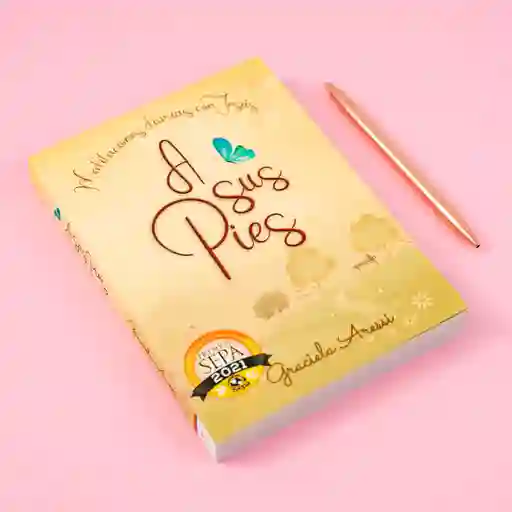 A Sus Pies, Libro Devocional 365 Dias