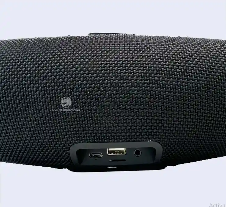 Parlante Bluetooth Charge-7s Resistente Al Agua, Batería De 4000 Mah, Micrófono Manos Libres, Luces Led Y Sonido Envolvente