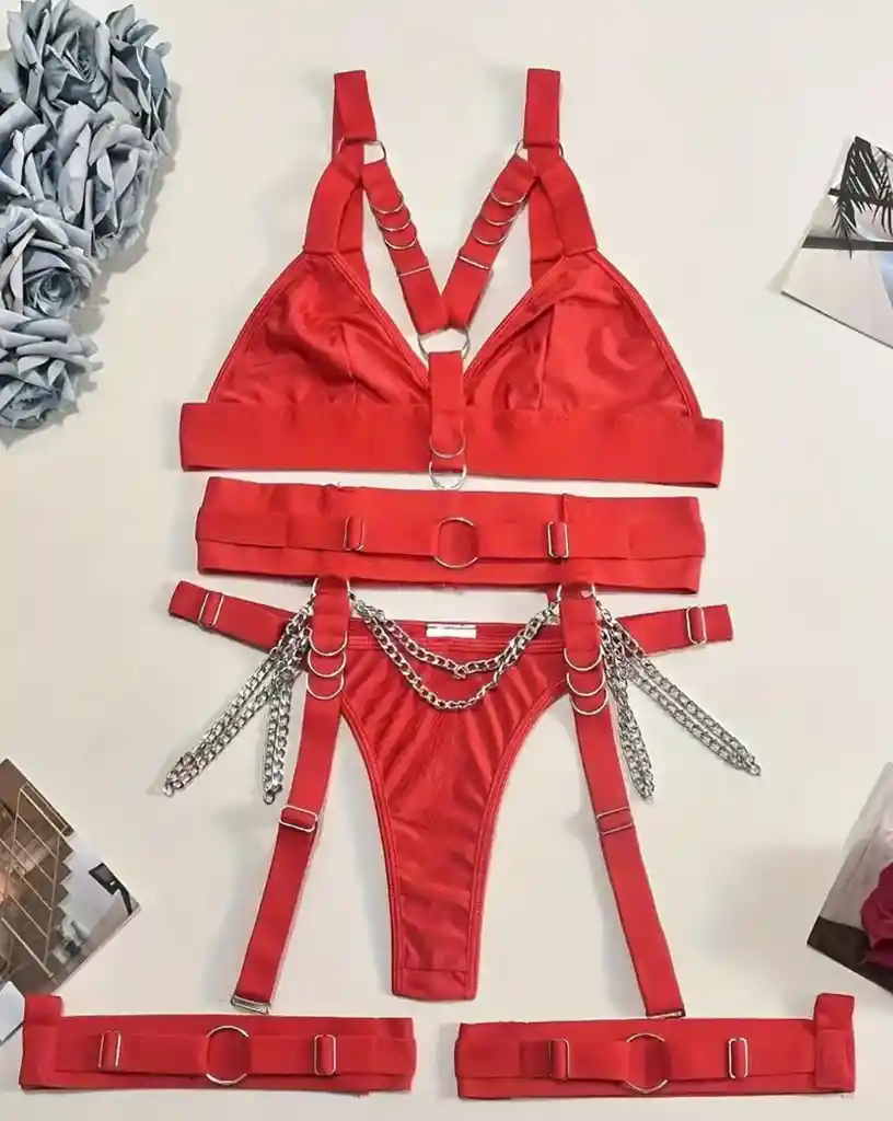 Conjunto Rojo Lenceria Sexy Con Cadenas