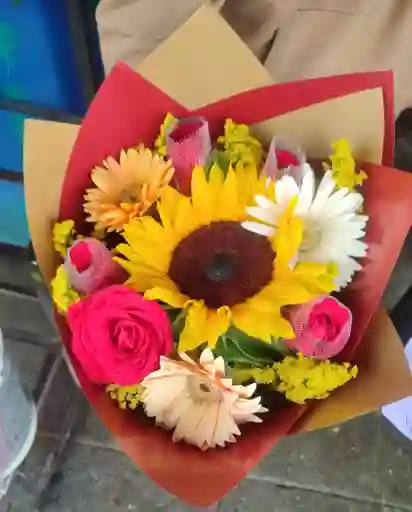 Rosas Girasol Y Gerberas