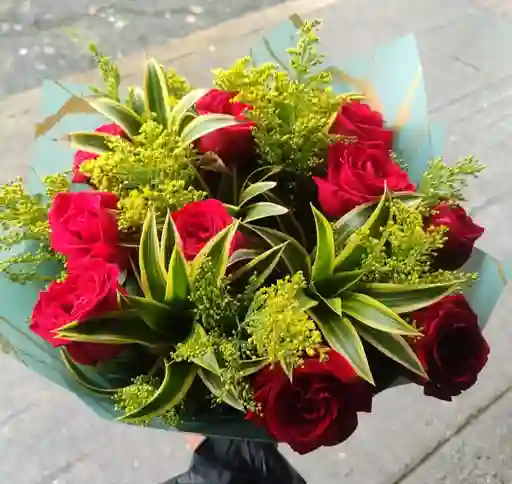 Ramo De Rosas