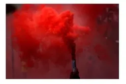 Bengala De Humo Roja Colores Surtidos X Unidad Para Toda Ocasión
