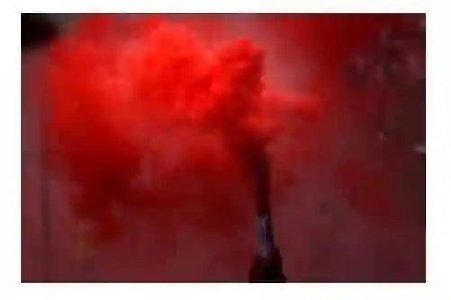 Bengala De Humo Roja Colores Surtidos X Unidad Para Toda Ocasión