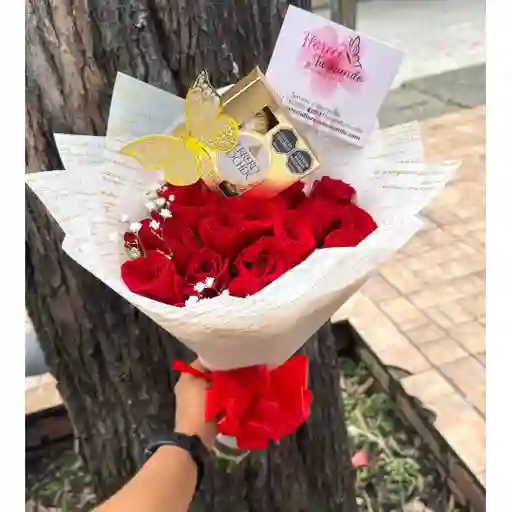 Ramo Con Rosas Rojas Y Chocolates