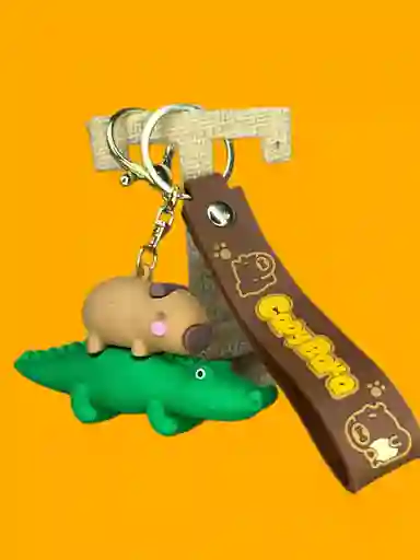 Llavero Capybara Con Cocodrilo