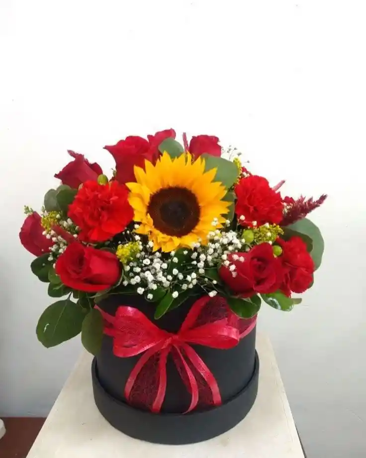 🌻 Caja Floral "amor Y Sol"