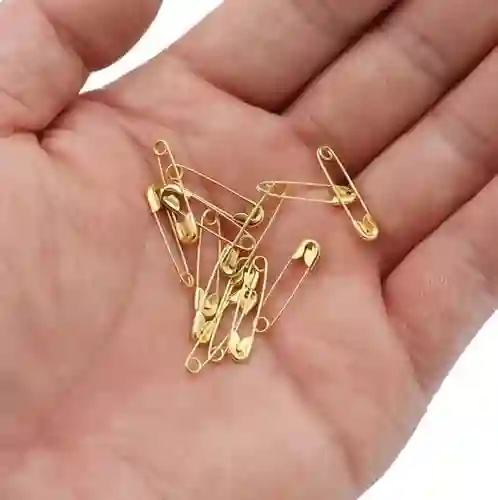 Gancho Nodriza Mini Dorado Costura Y Confección Paquete X100 Unidades Aproximadamente