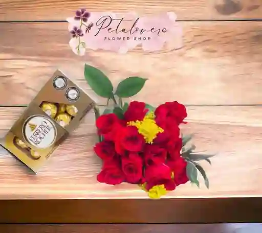 Flores Arreglo Floral 12 Rosas Rojas Y Chocolates Ferrero X8