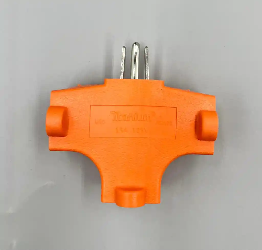 Adaptador Triple Titanium Naranja 15a 125v